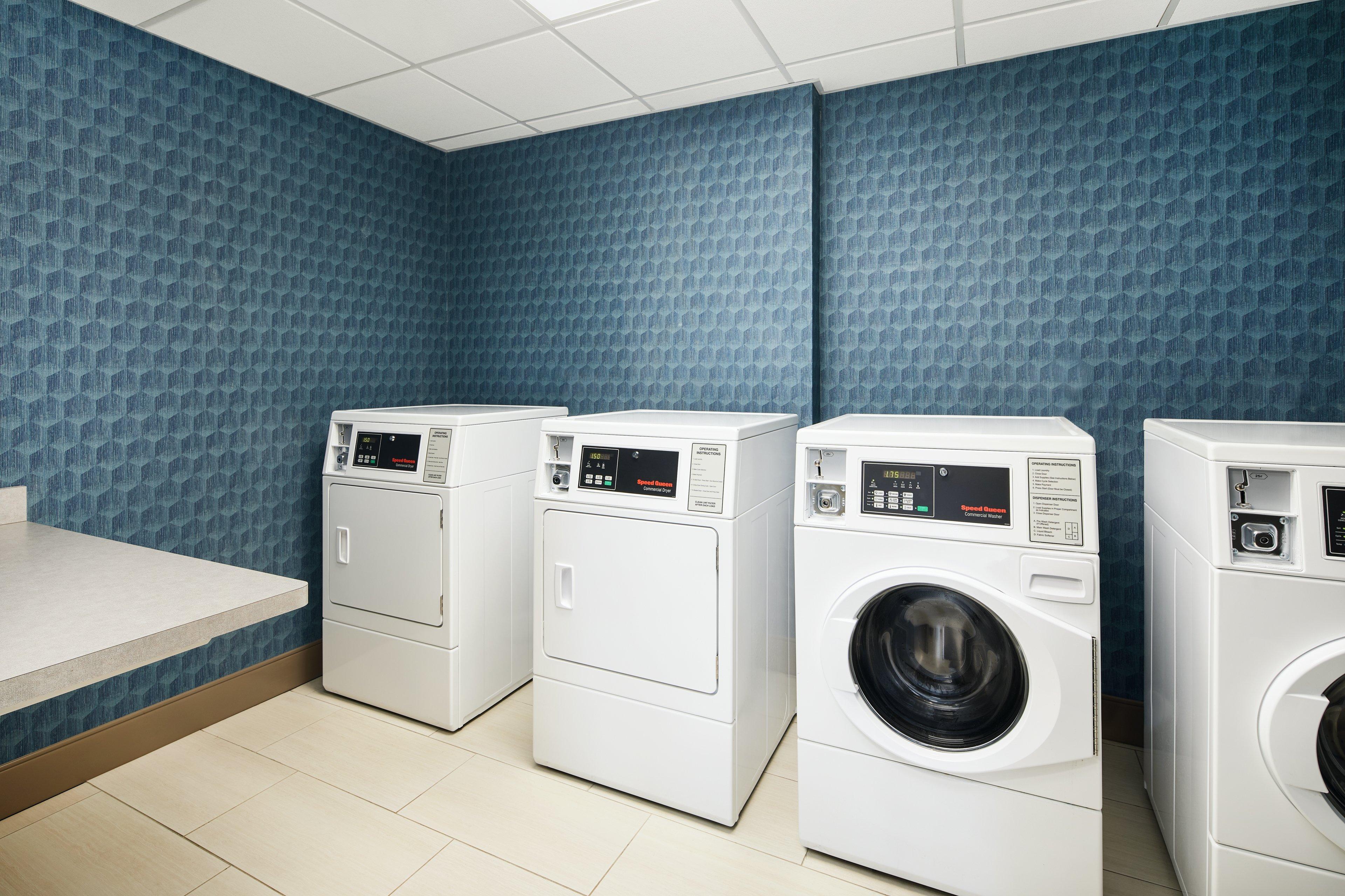 Holiday Inn Express Richmond - Midtown By Ihg Bagian luar foto