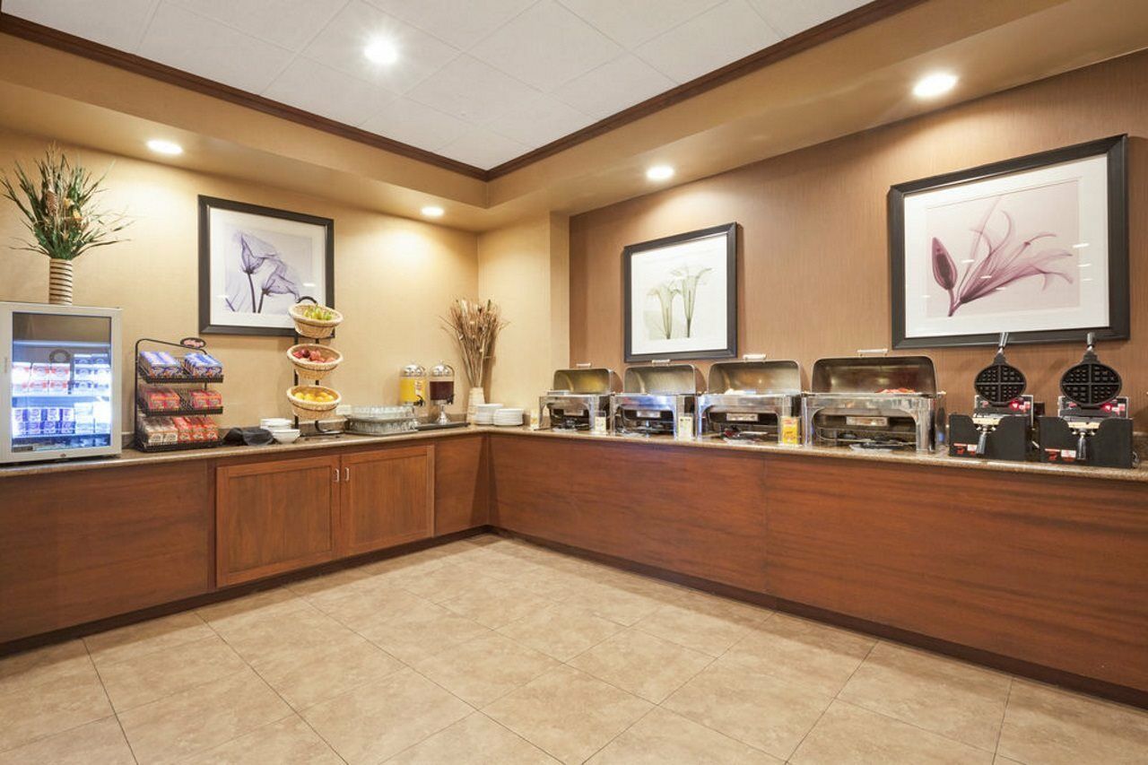 Holiday Inn Express Richmond - Midtown By Ihg Bagian luar foto