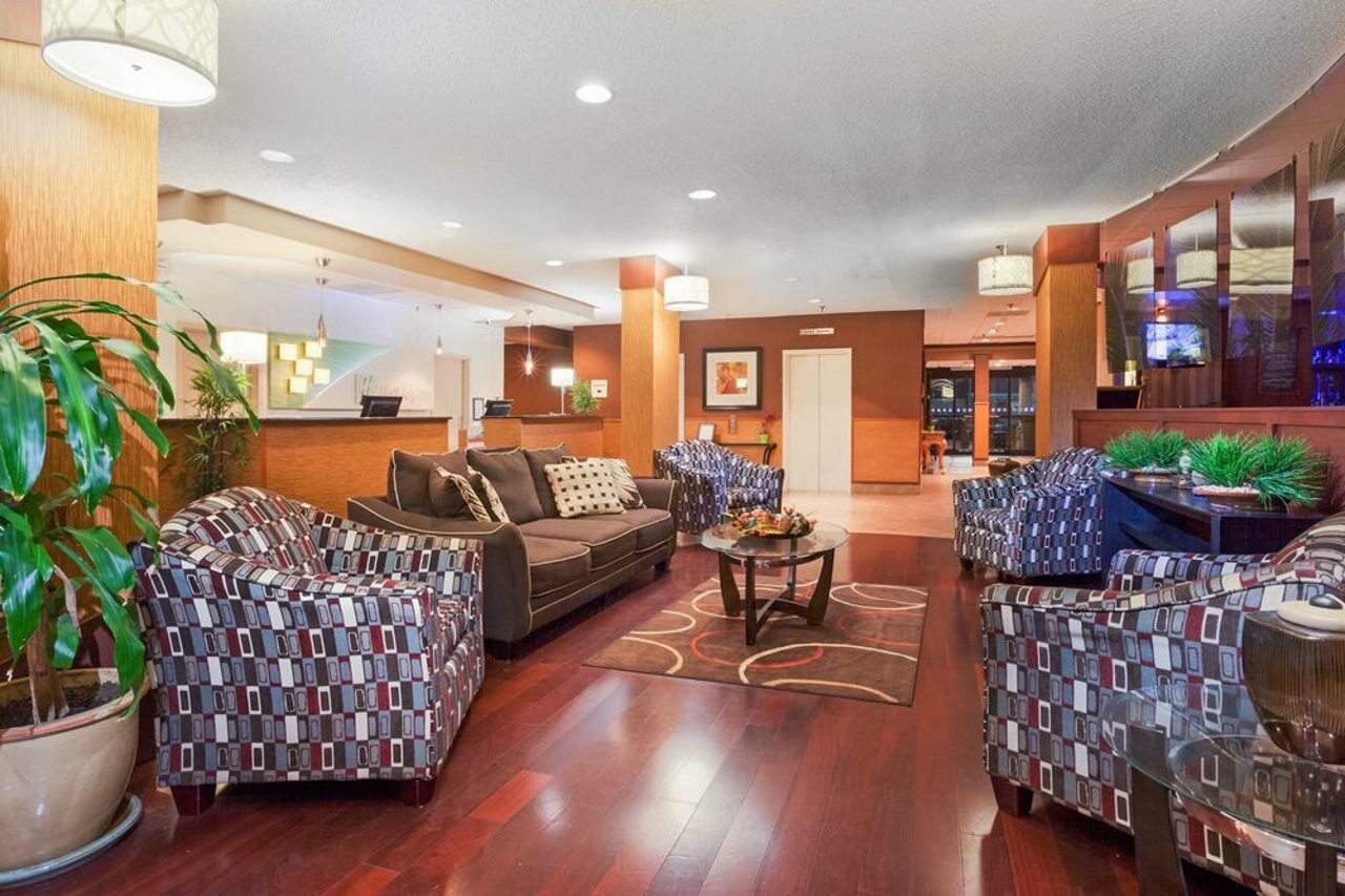 Holiday Inn Express Richmond - Midtown By Ihg Bagian luar foto